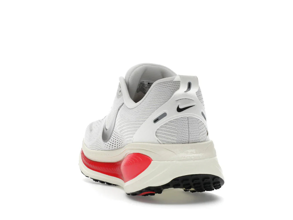 Nike Vomero 18 Platinum Tint Siren Red Light Smoke Gray Metallic Pewter