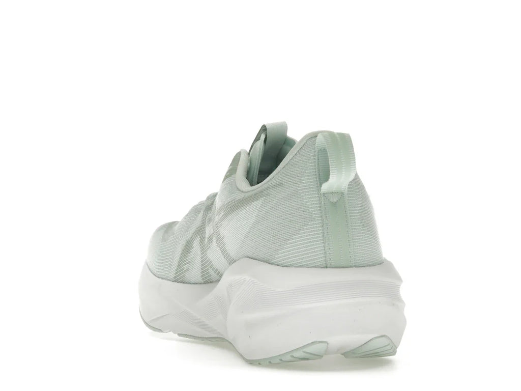 ASICS Novablast 5 Pure Aqua Seal Grau