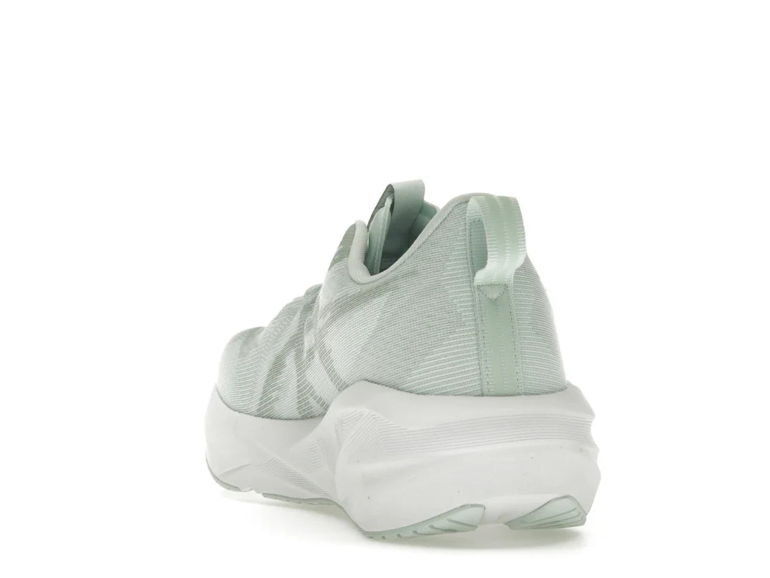 ASICS Novablast 5 Pure Aqua Seal Grau