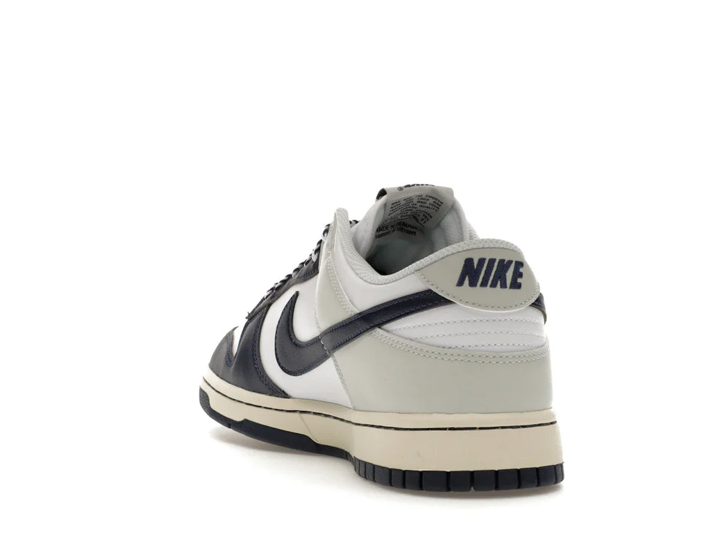 Nike Dunk Low New York Yankees
