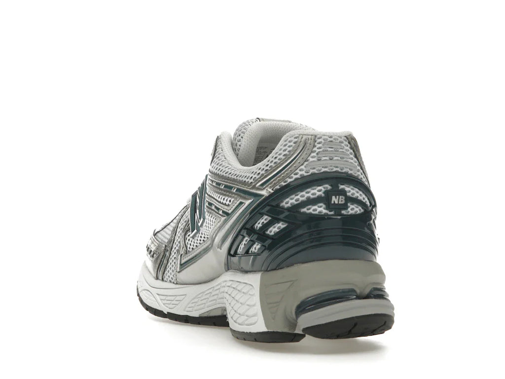 New Balance 1906R Silber Metallic Tiefsee