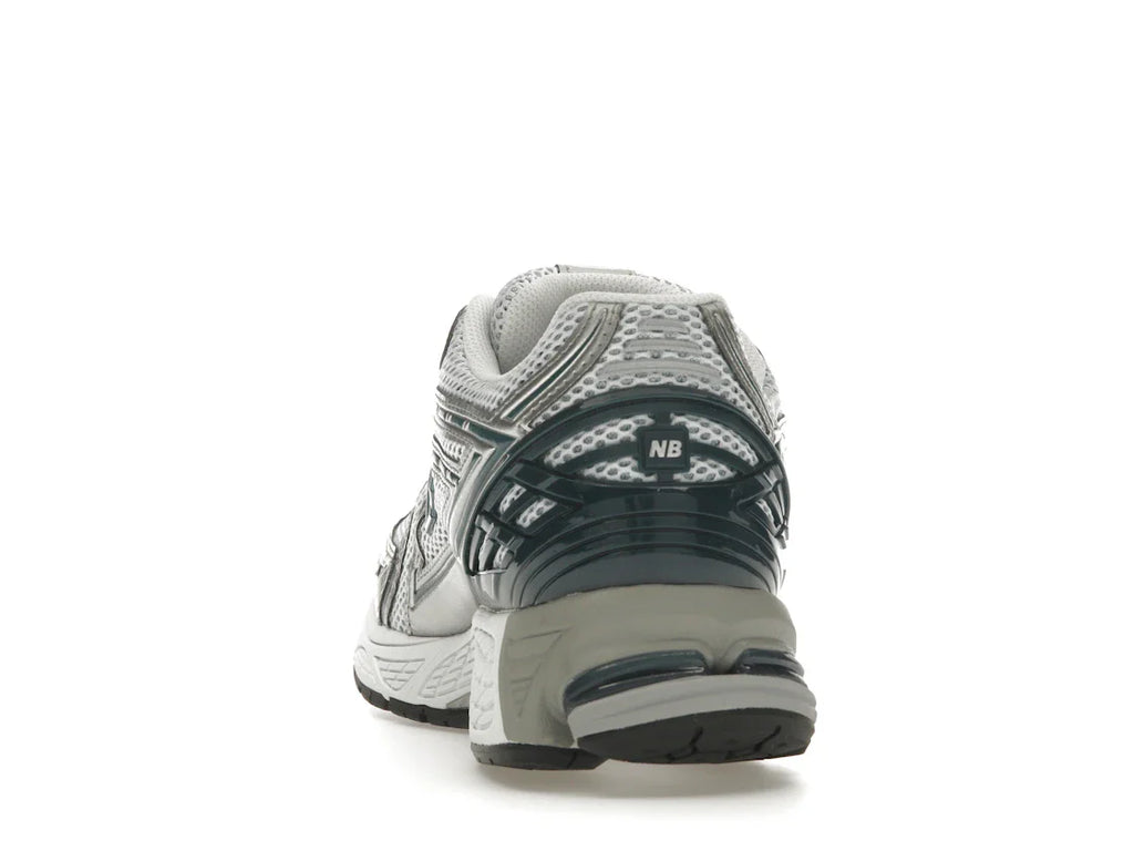 New Balance 1906R Silber Metallic Tiefsee