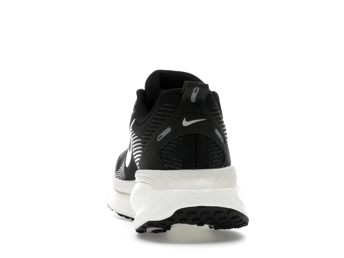 Nike Vomero 18 Schwarz, Kokosmilch, Hellgrau, Weiß