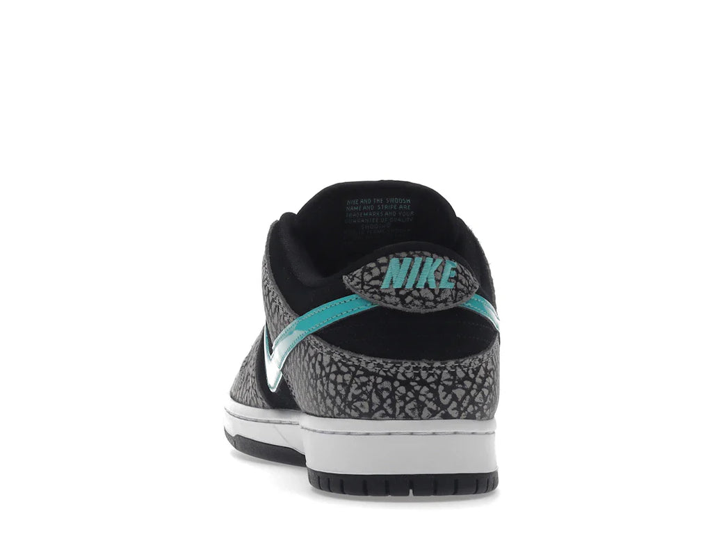 Nike SB Dunk Low atmos Elephant
