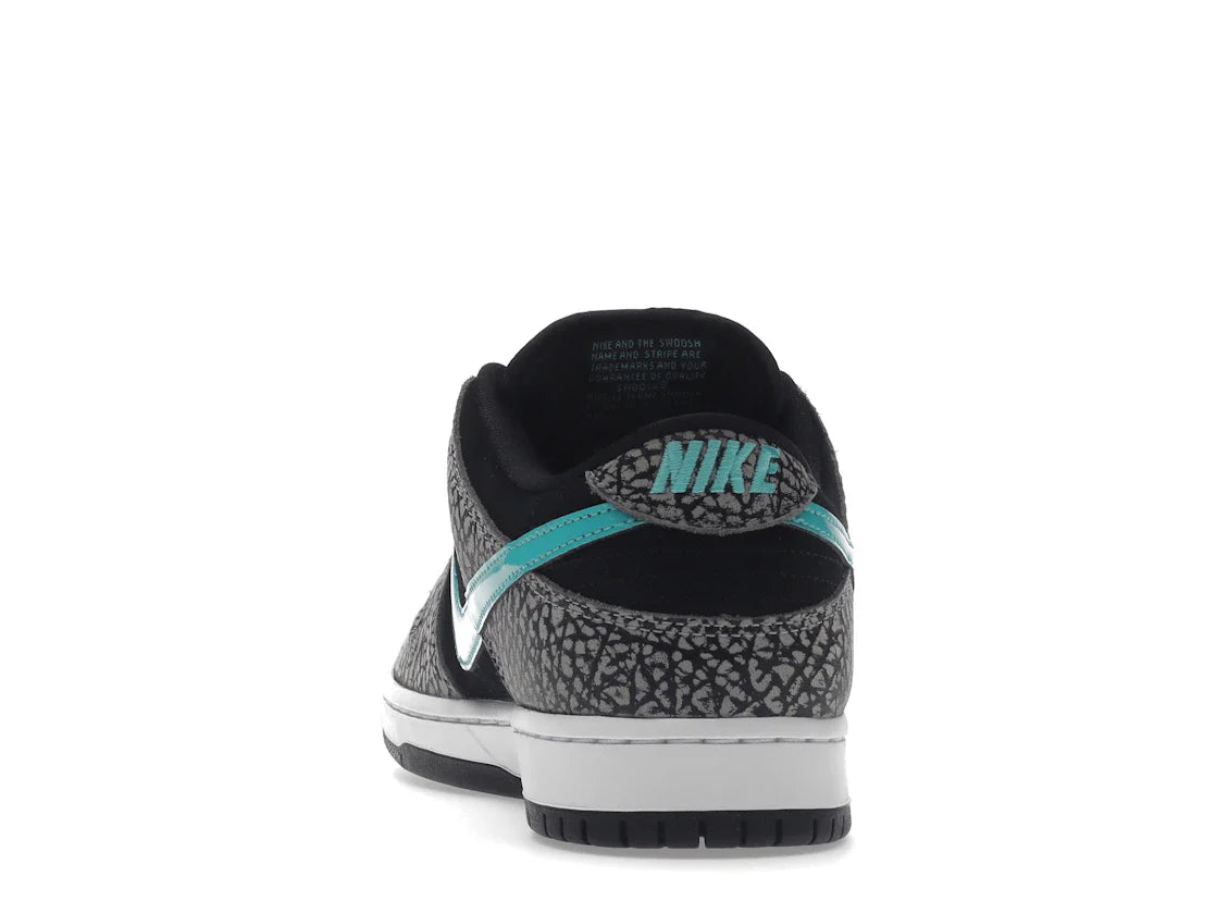 Nike SB Dunk Low atmos Elephant