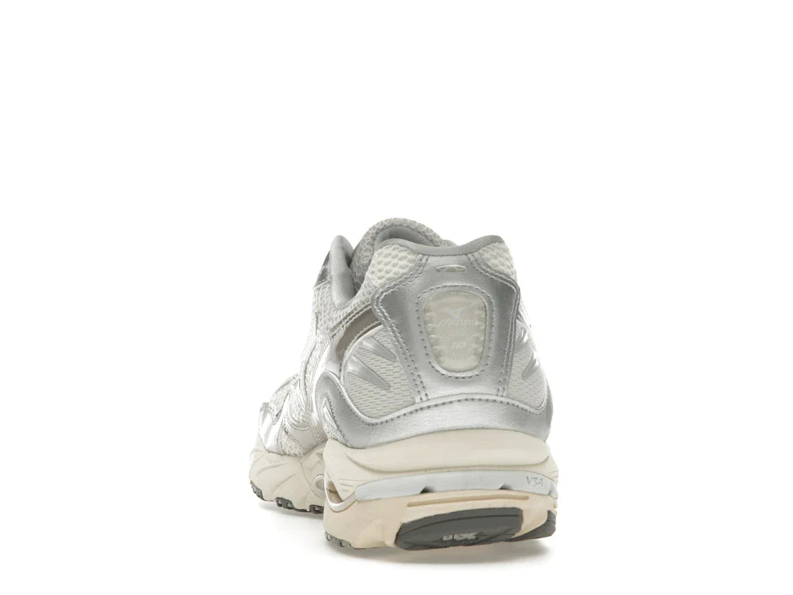 Mizuno Wave Rider 10 Metallic Schneeweiß