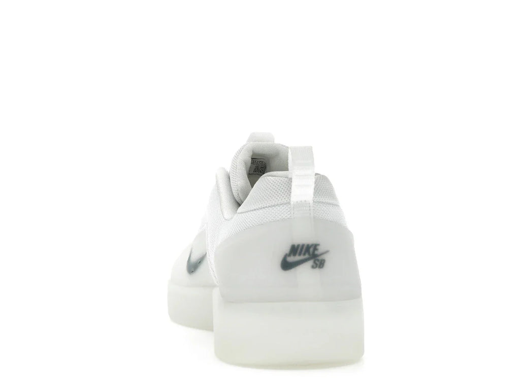 Nike SB Zoom Nyjah 4 Weiß Schwarz