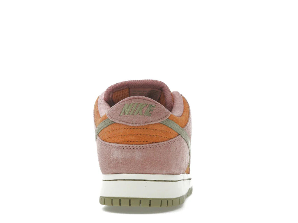 Nike SB Dunk Low Red Stardust