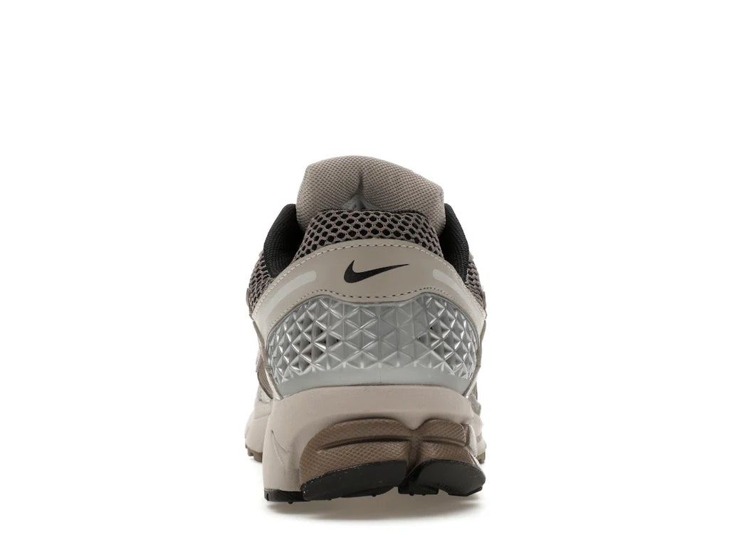Nike Zoom Vomero 5 College Gray Cave Stone