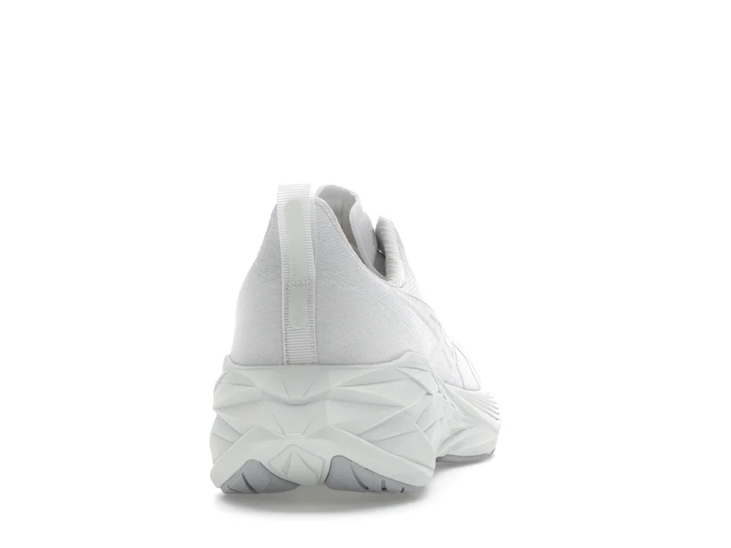 ASICS Novablast 4 Weiß Hellmint