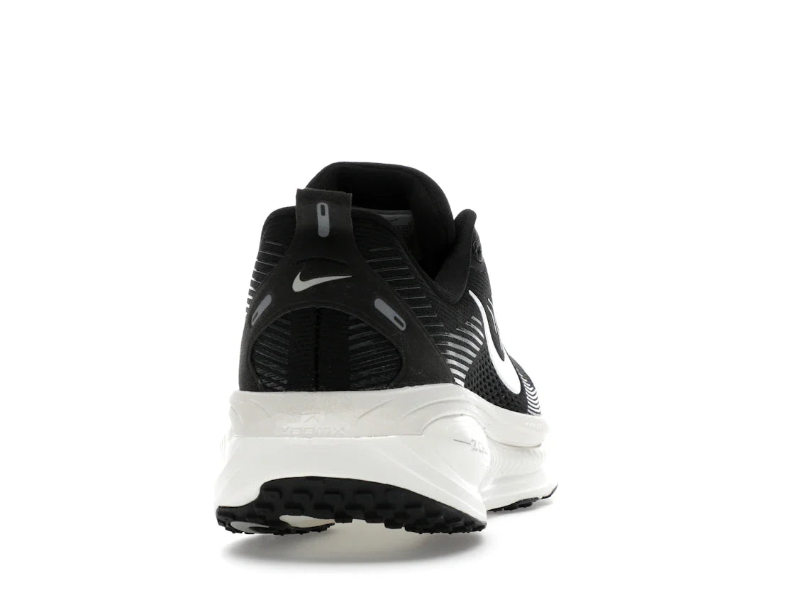 Nike Vomero 18 Schwarz, Kokosmilch, Hellgrau, Weiß