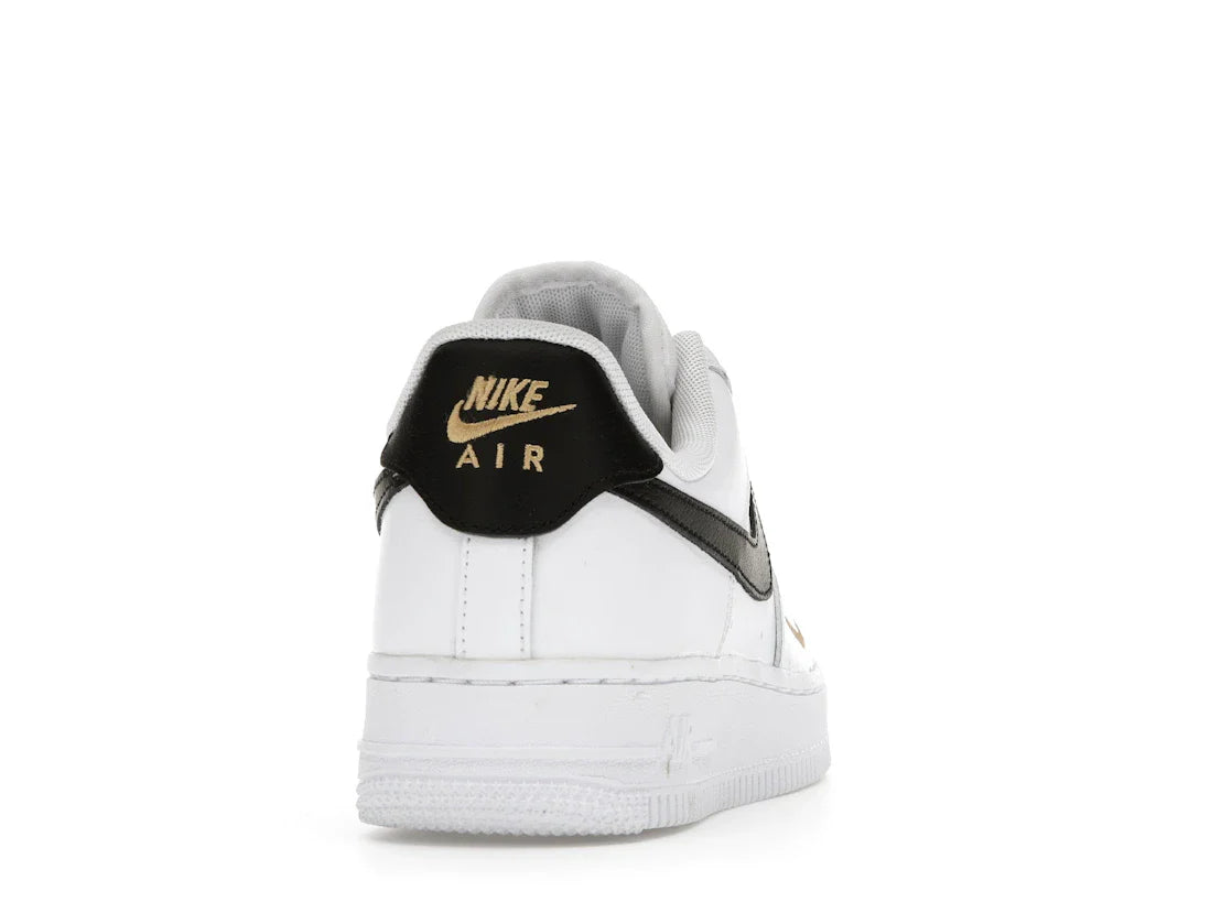 Nike Air Force 1 Low '07 Essential Weiß Schwarz Gold Mini Swoosh (Damen)