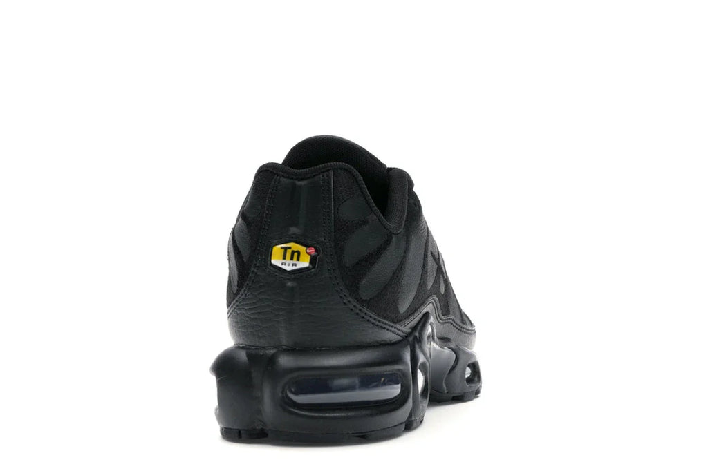 Nike Air Max Plus Triple Black Leather