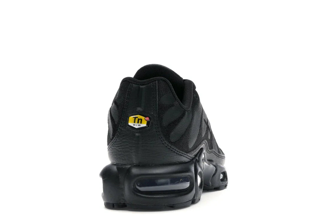 Nike Air Max Plus Triple Black Leather