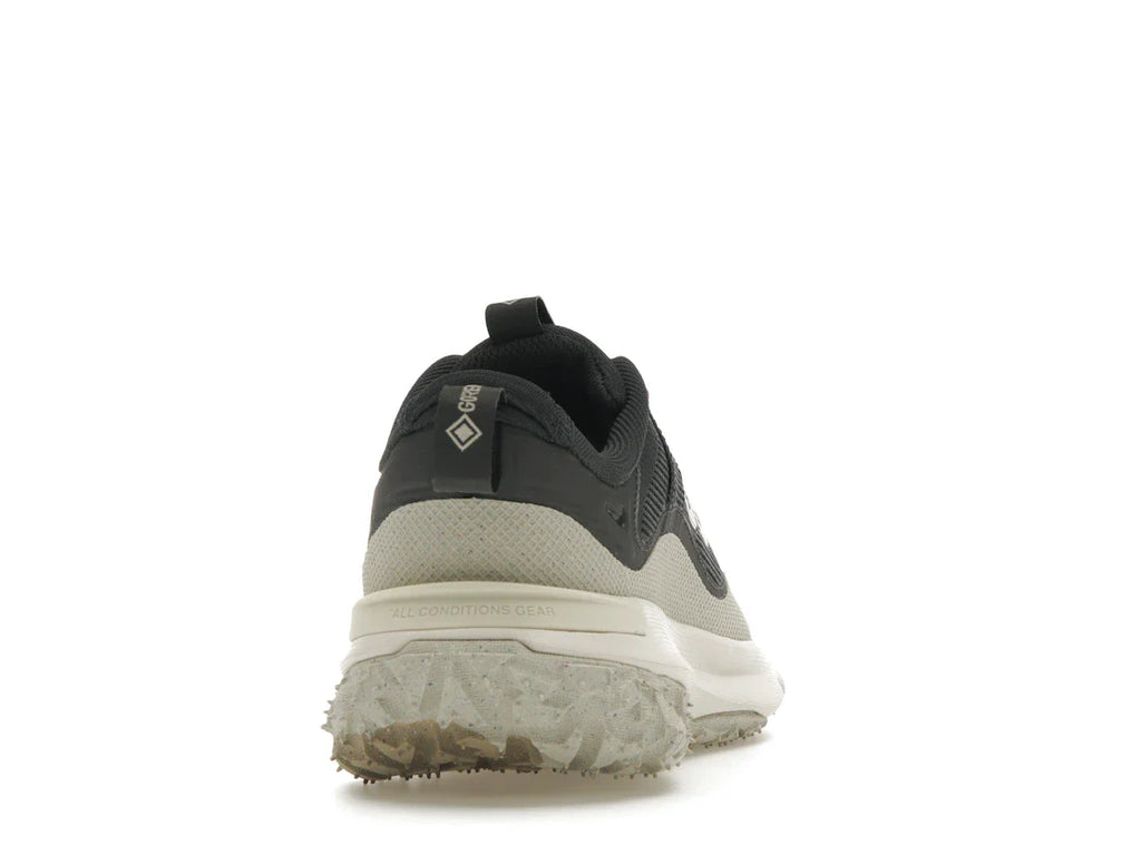 Nike ACG Mountain Fly 2 Low Gore-Tex Dunkelgrau