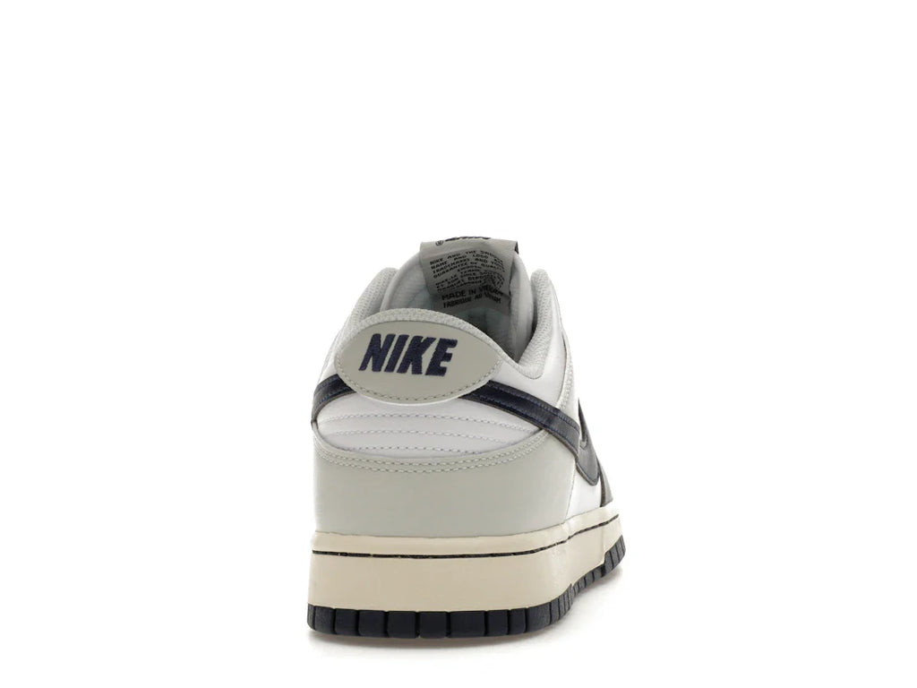 Nike Dunk Low New York Yankees