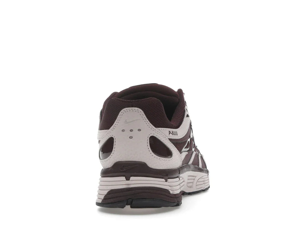 Nike P-6000 Silt Red Burgundy Crush (Damen)