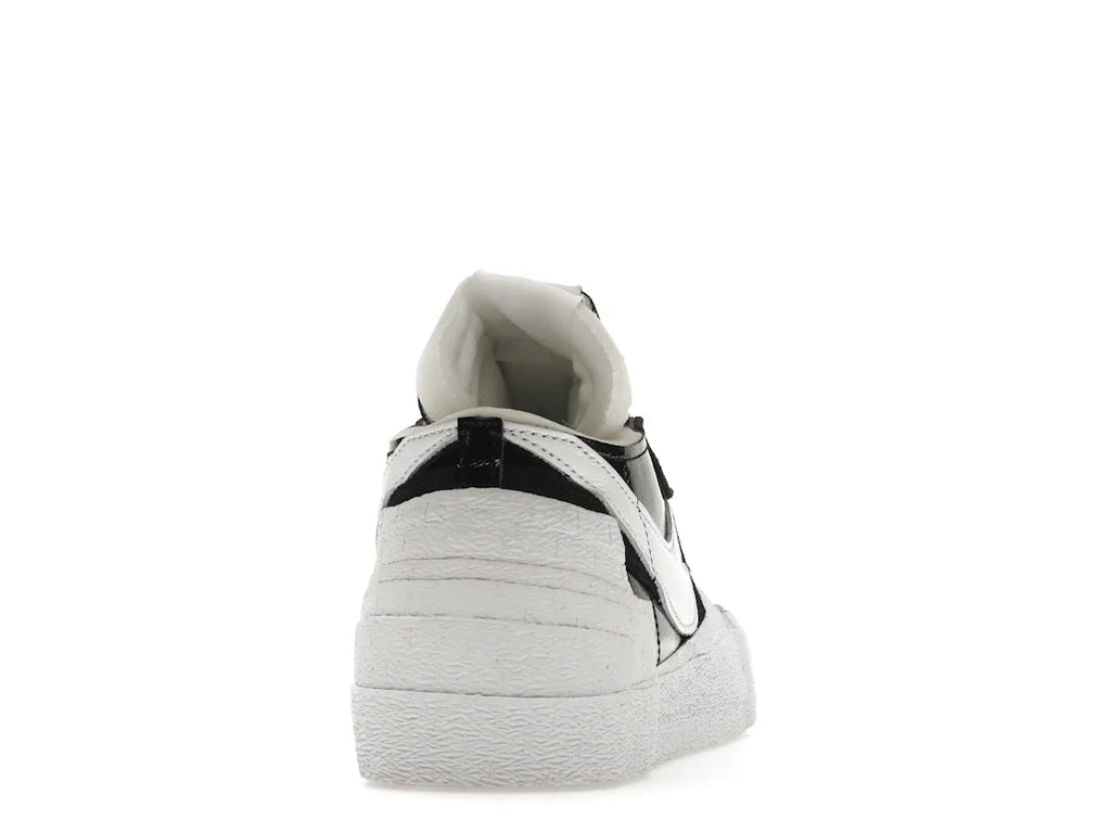 Nike Blazer Low Sacai Schwarzes Lackleder