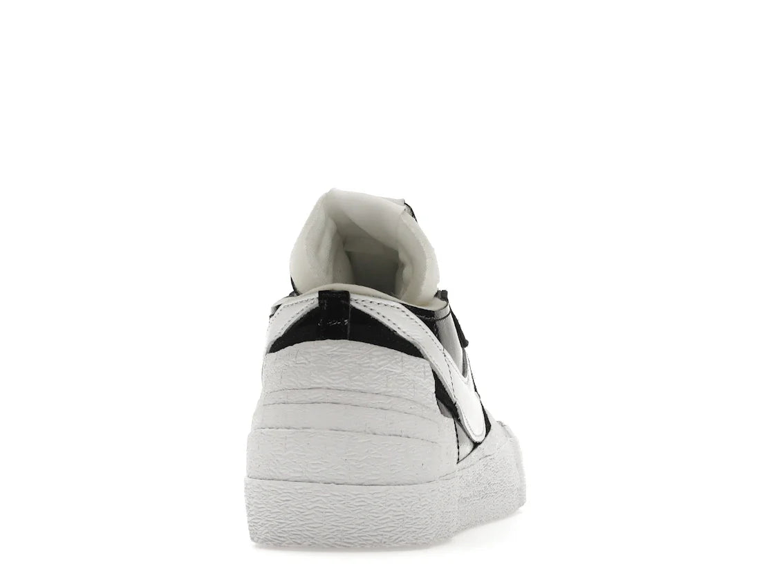 Nike Blazer Low Sacai Schwarzes Lackleder