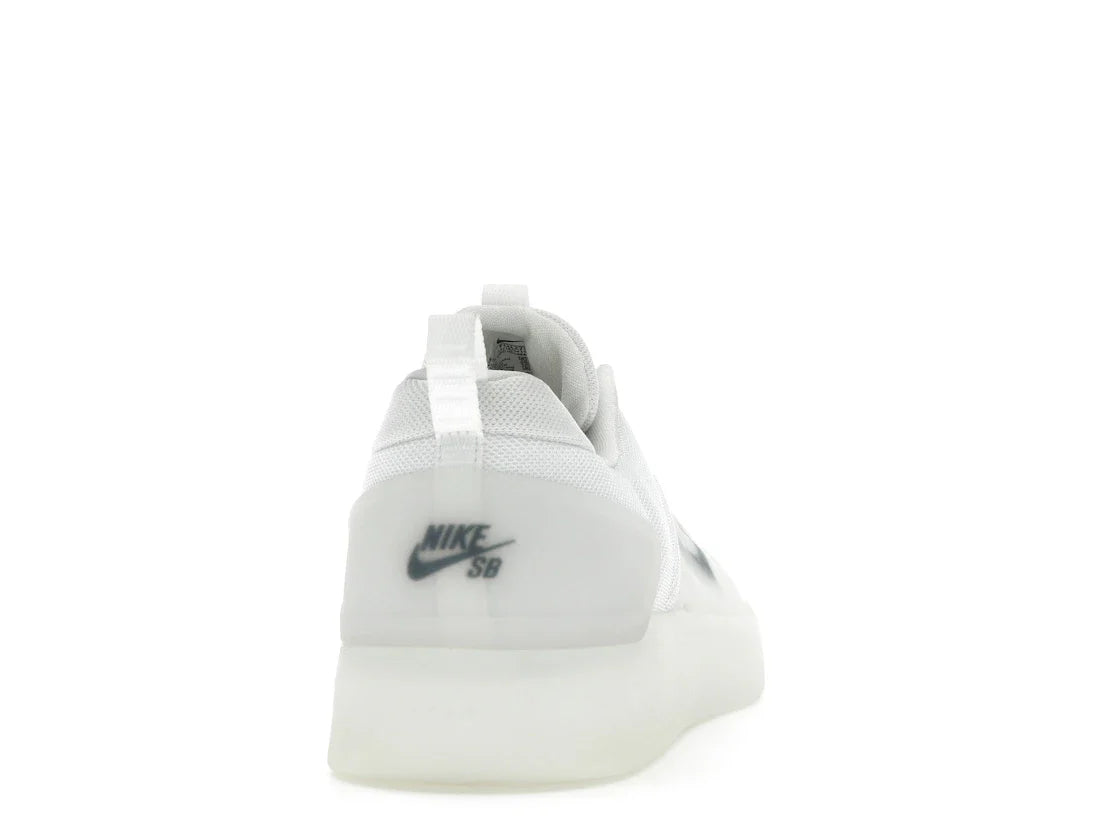Nike SB Zoom Nyjah 4 Weiß Schwarz