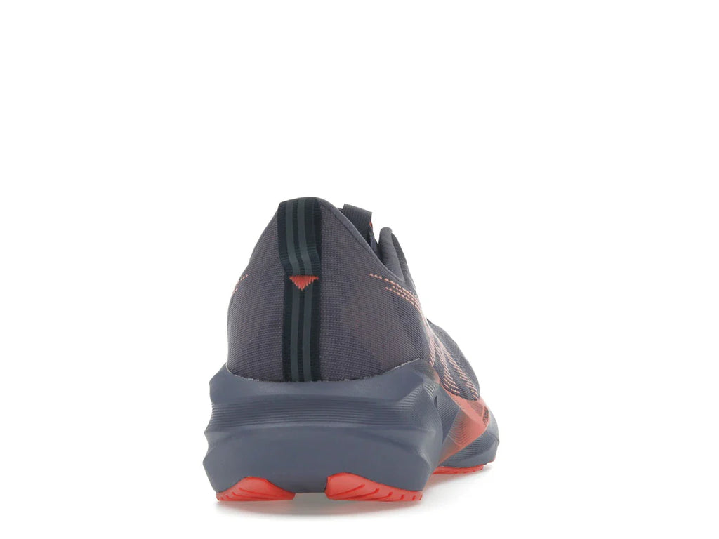 ASICS Novablast 5 Grauviolett Korallenriff
