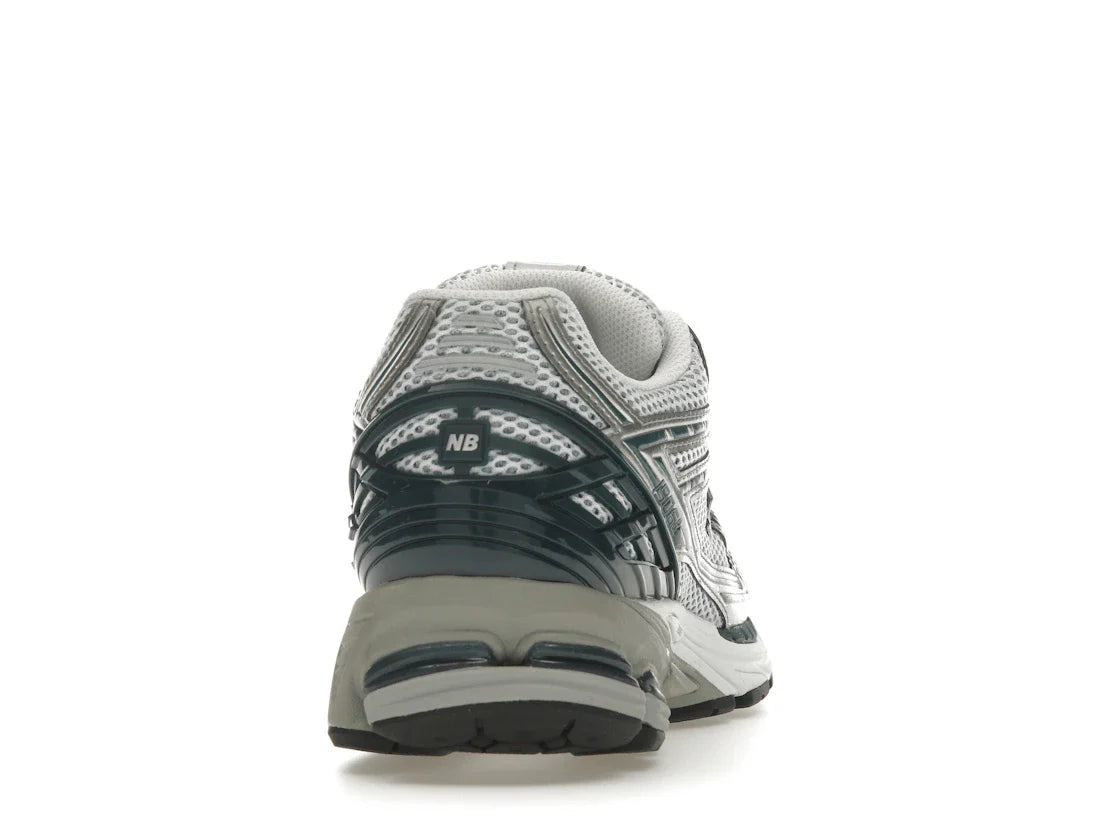 New Balance 1906R Silber Metallic Tiefsee