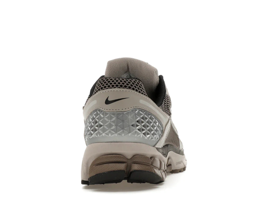 Nike Zoom Vomero 5 College Gray Cave Stone