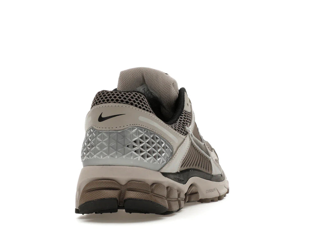 Nike Zoom Vomero 5 College Gray Cave Stone