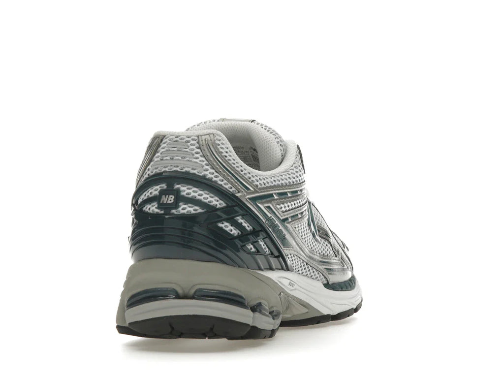 New Balance 1906R Silber Metallic Tiefsee