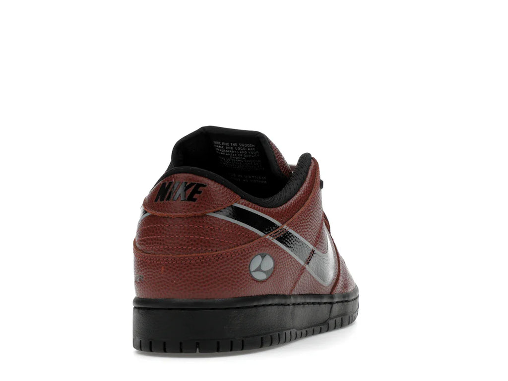 Nike SB Dunk Low Limousine Skateboards