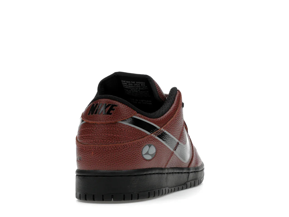 Nike SB Dunk Low Limousine Skateboards