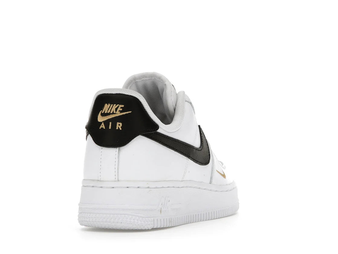 Nike Air Force 1 Low '07 Essential Weiß Schwarz Gold Mini Swoosh (Damen)