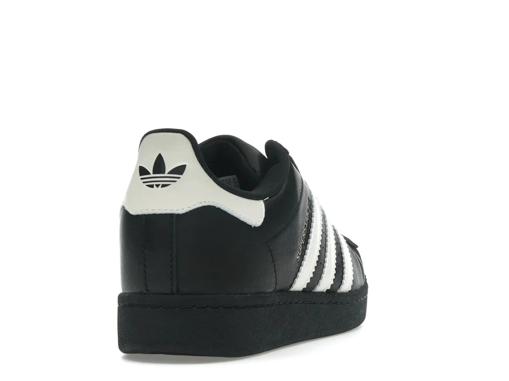 adidas Superstar 92 von Pharrell, Schwarz/Weiß