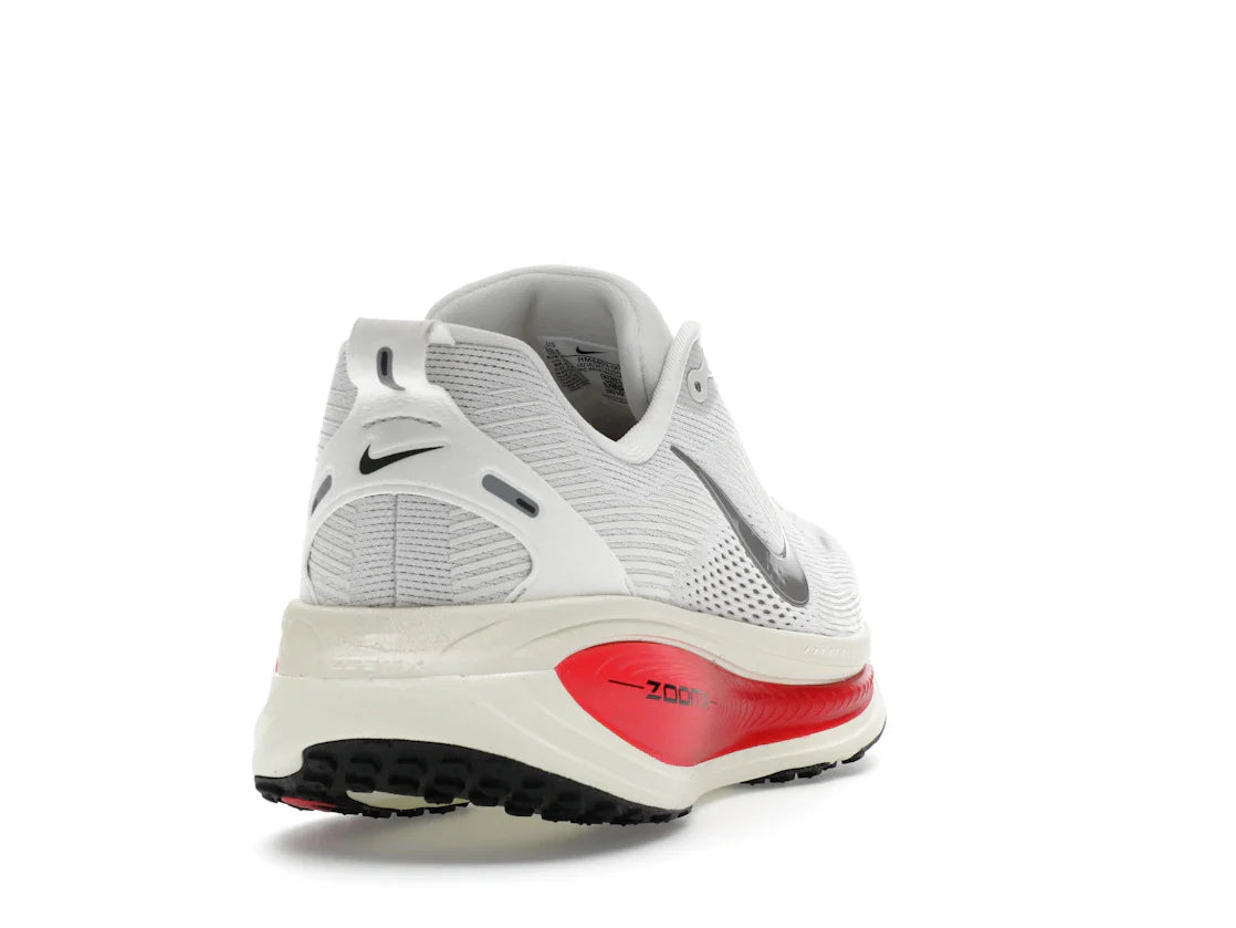 Nike Vomero 18 Platinum Tint Siren Red Light Smoke Gray Metallic Pewter