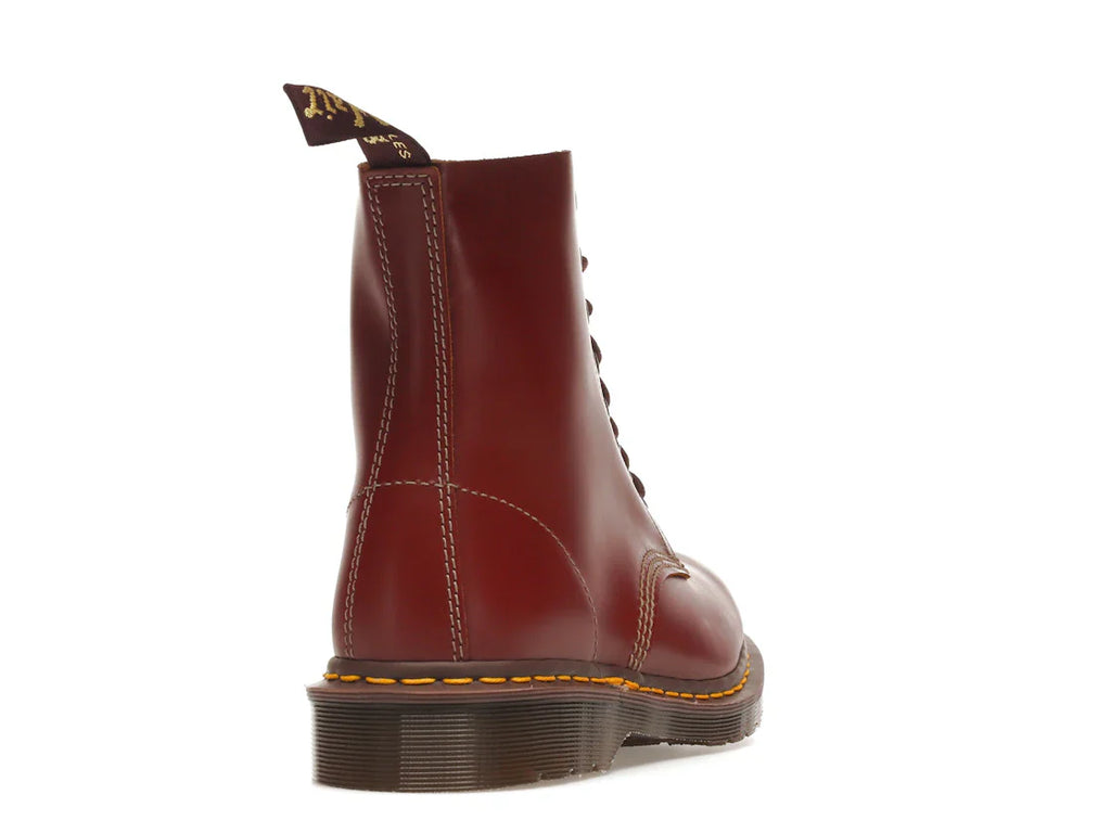 Dr. Martens 1460 Vintage Schnürstiefel, hergestellt in England, oxbloodfarben, Quilon
