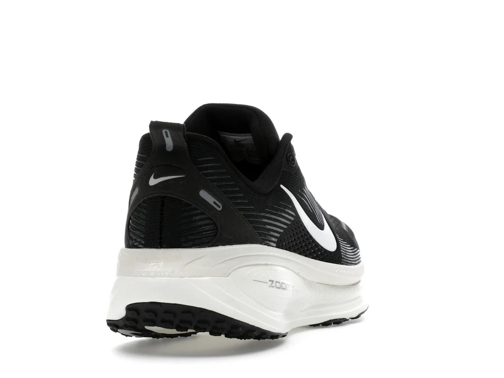 Nike Vomero 18 Schwarz, Kokosmilch, Hellgrau, Weiß