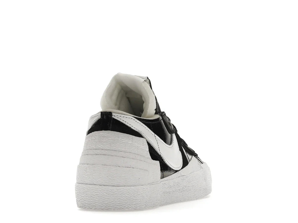 Nike Blazer Low Sacai Schwarzes Lackleder
