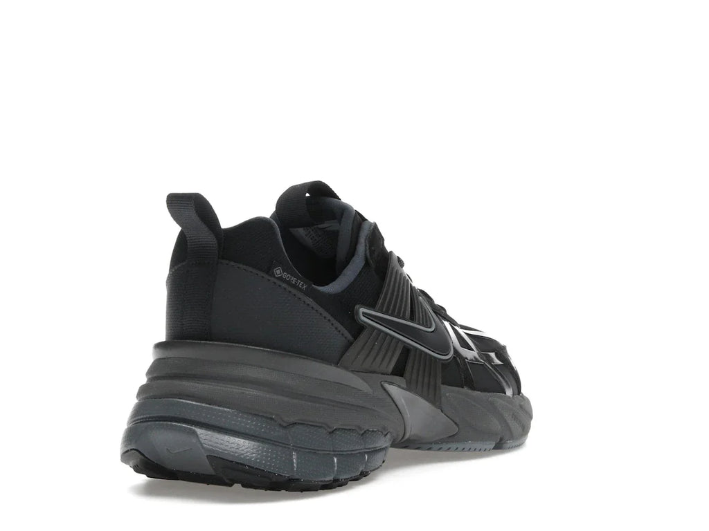 Nike V2K Run Gore-Tex Schwarz Eisengrau