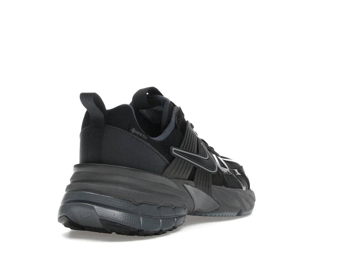 Nike V2K Run Gore-Tex Schwarz Eisengrau