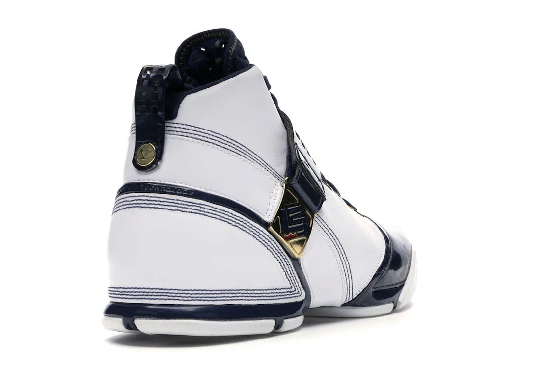 Nike LeBron 5 Weiß Navy Metallic Gold