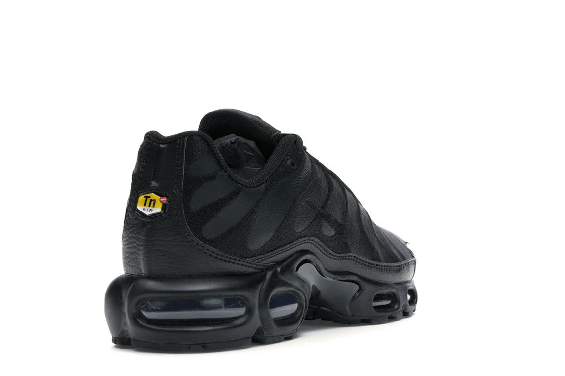 Nike Air Max Plus Triple Black Leather