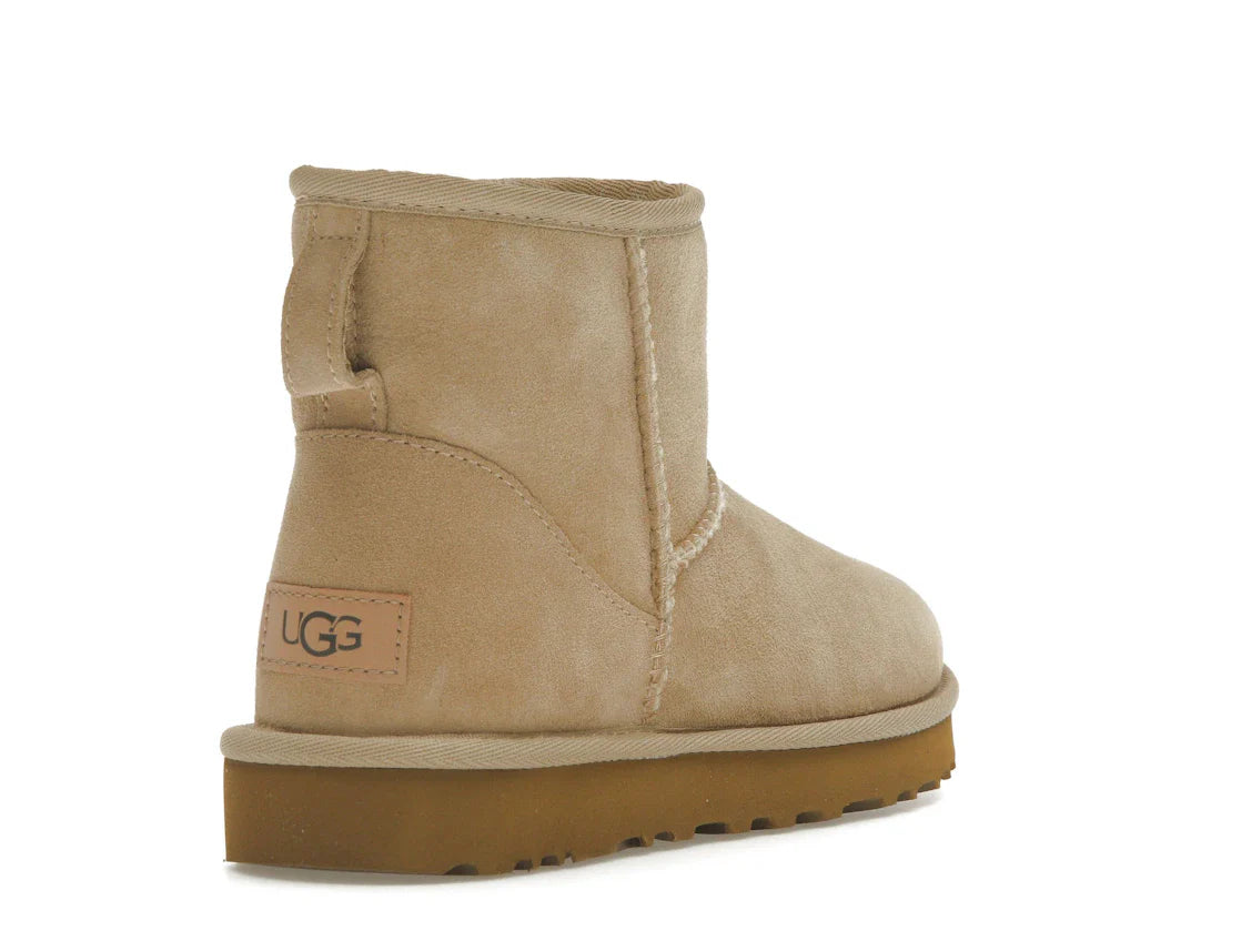 UGG Classic Mini II Stiefel Sand (Damen)