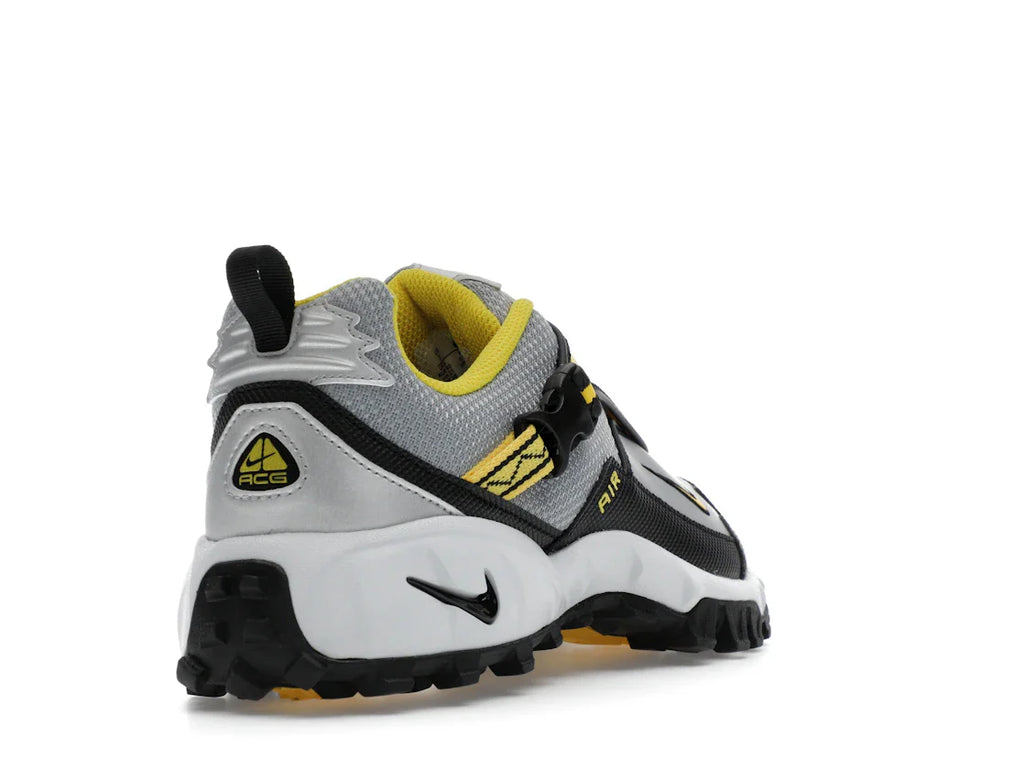 Nike ACG Phassad Yellow Zest Metallic Silver