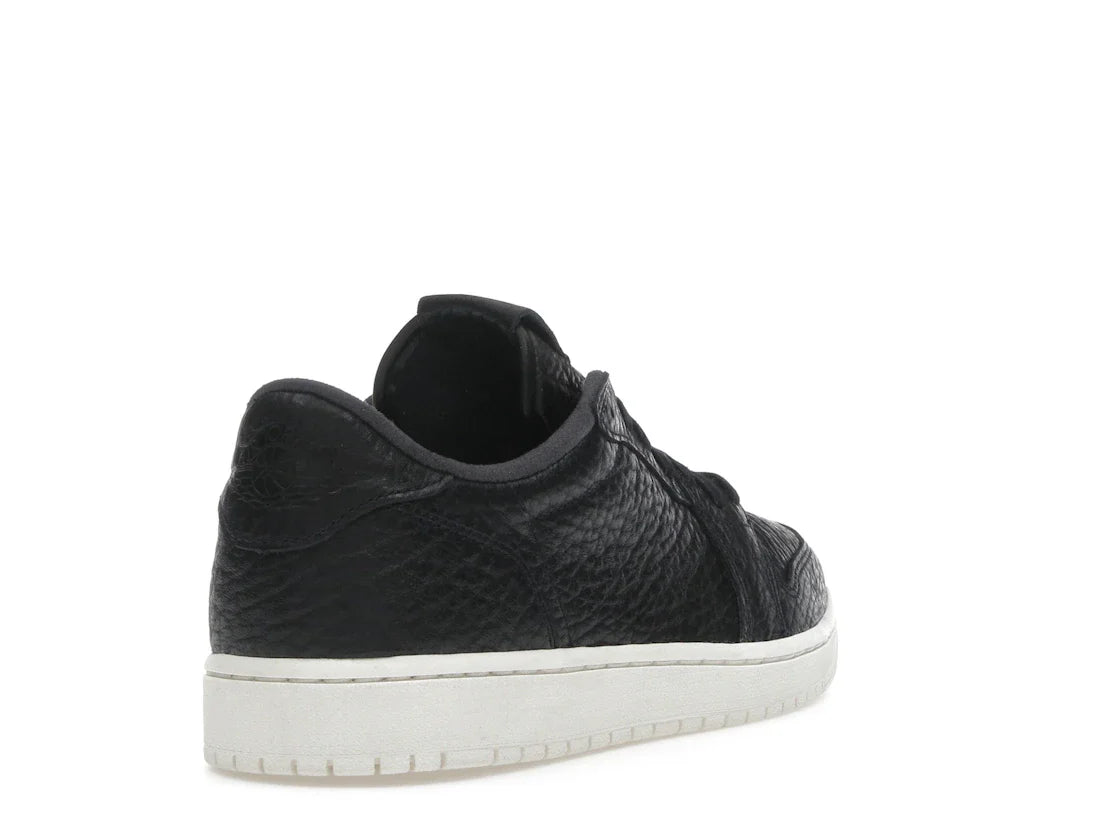Jordan 1 Retro Low Swooshless Schwarz (2025)