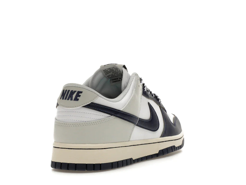 Nike Dunk Low New York Yankees