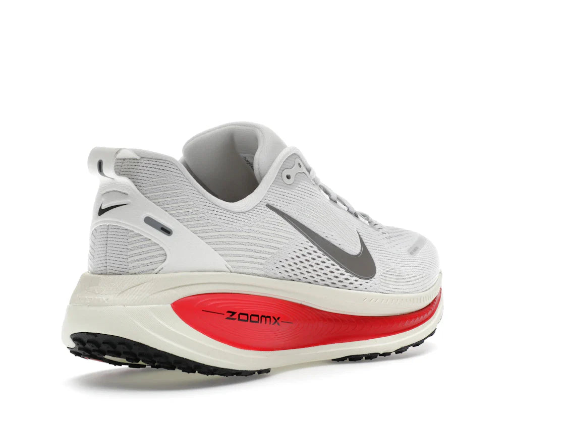 Nike Vomero 18 Platinum Tint Siren Red Light Smoke Gray Metallic Pewter