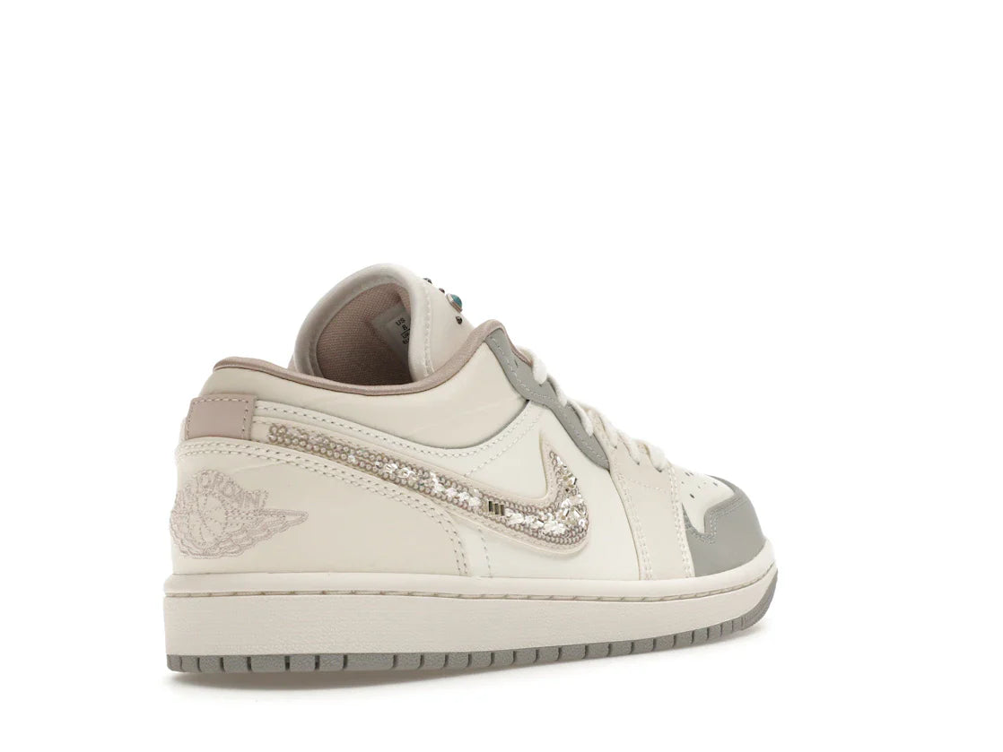 Jordan 1 Low Sail Soft Pearl (Damen)