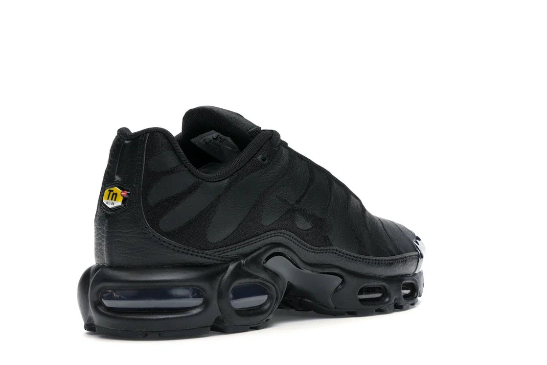 Nike Air Max Plus Triple Black Leather