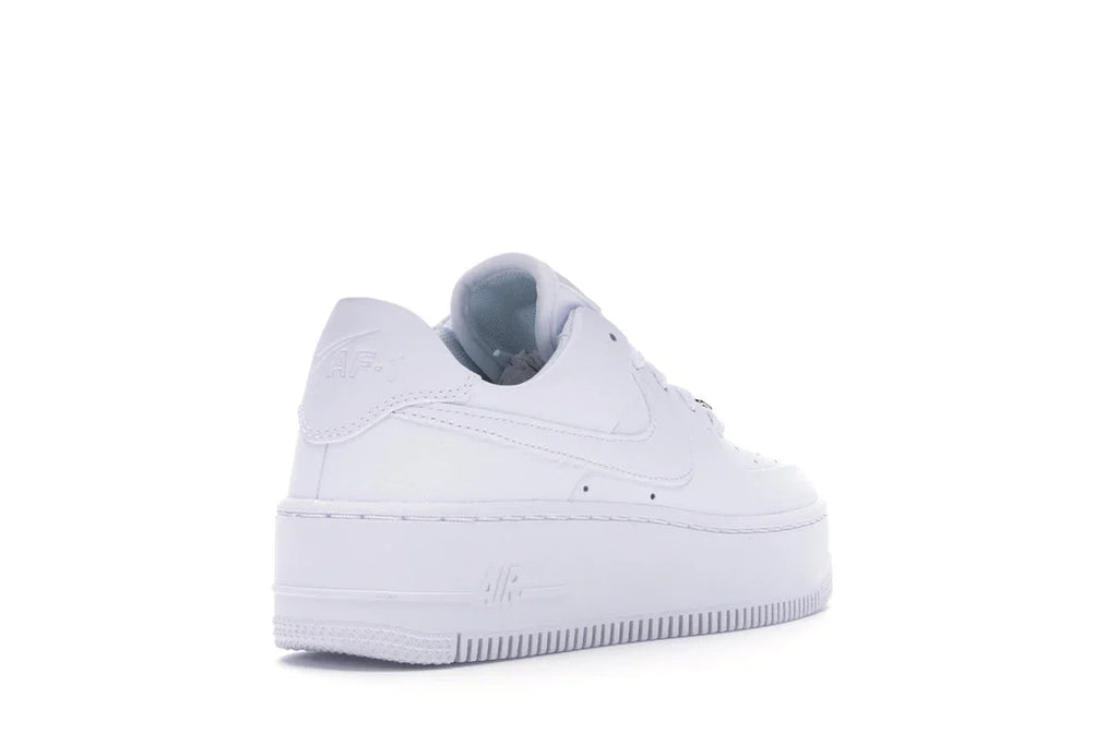 Nike Air Force 1 Sage Low Triple White (Damen)
