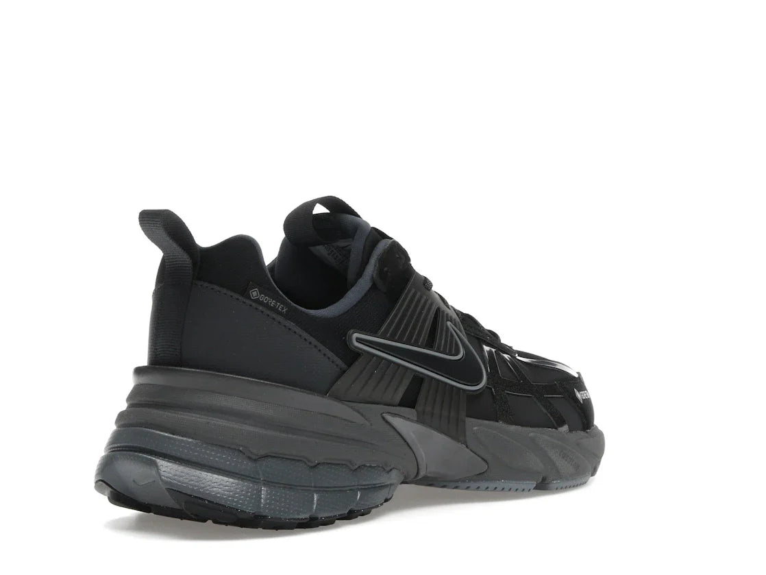 Nike V2K Run Gore-Tex Schwarz Eisengrau